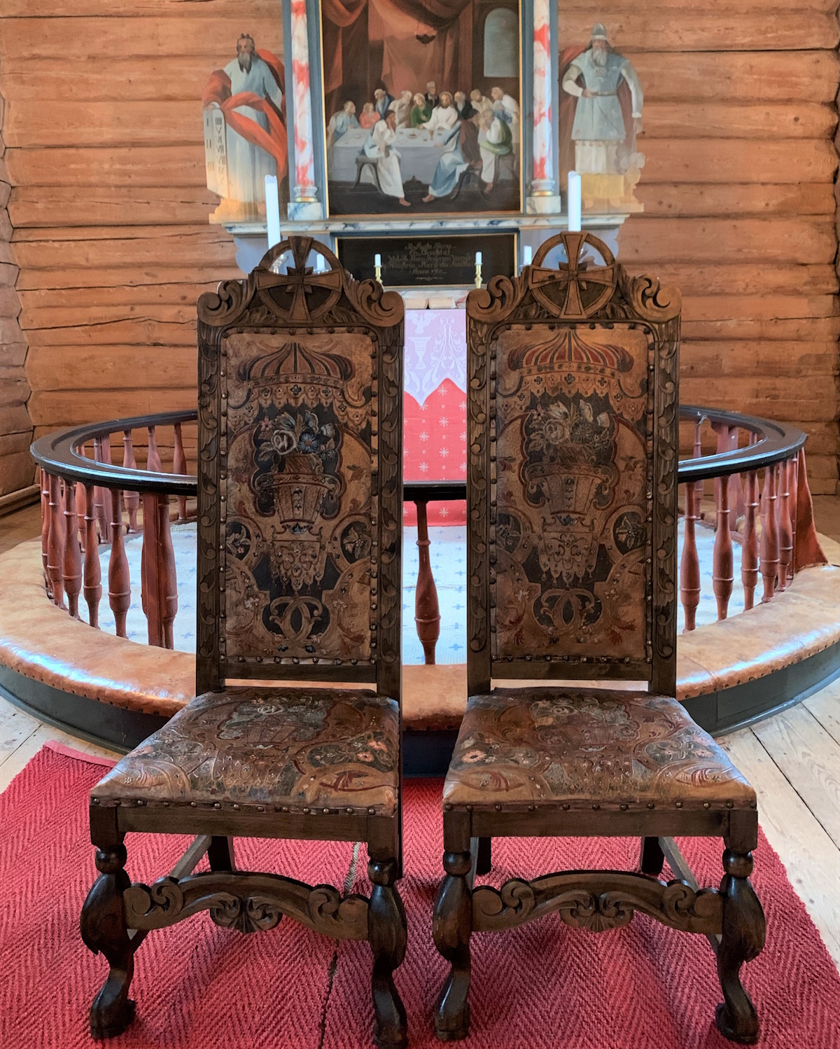 Flakstad kirke stolene. Foto